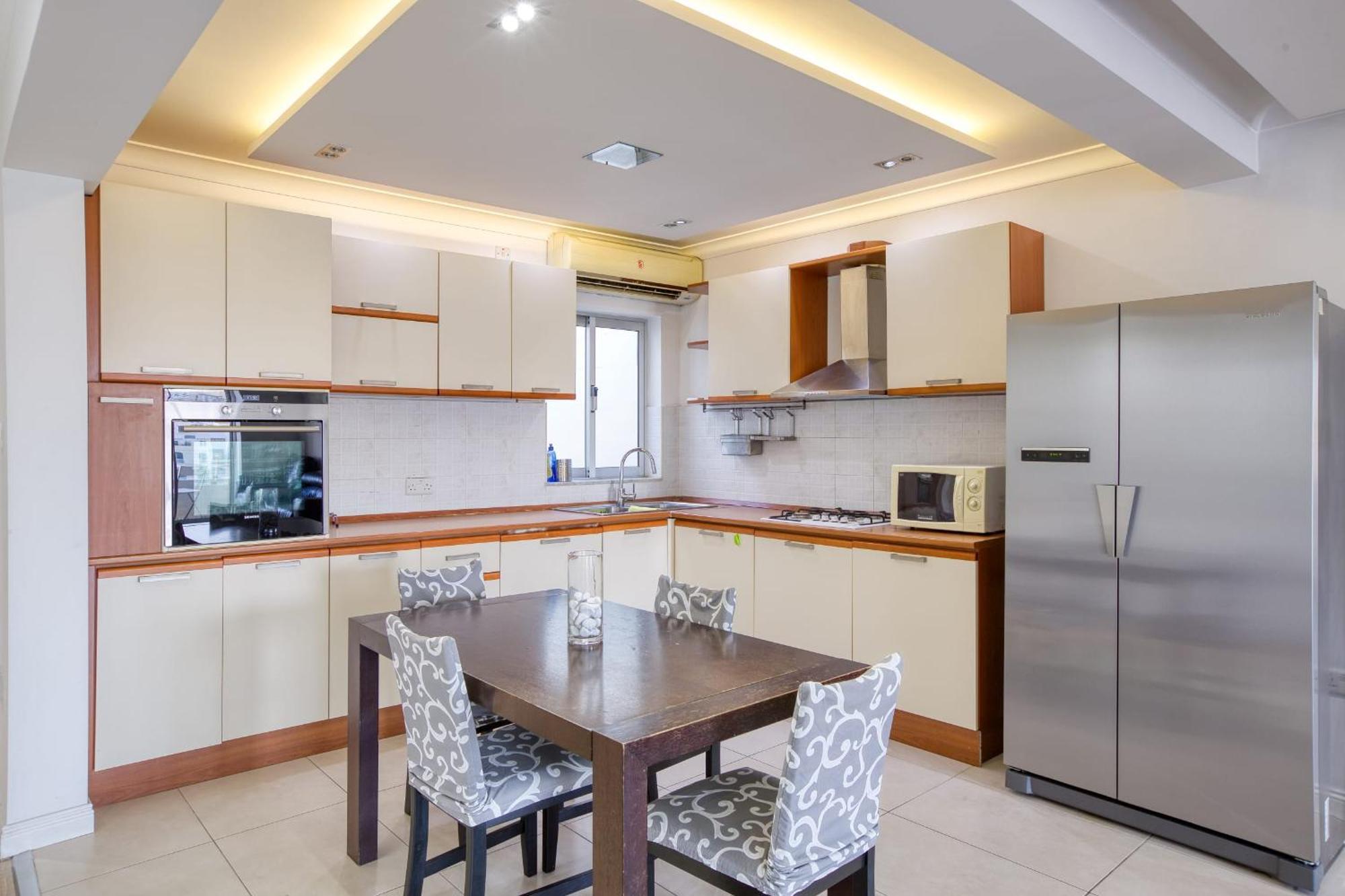 Seafront Apartment-Hosted By Sweetstay Pieta ภายนอก รูปภาพ